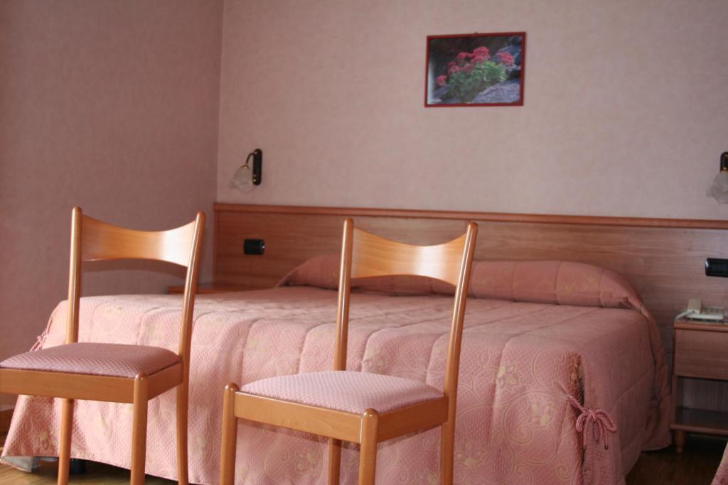 Hotel Migliorati Кастионе дела Презолана Екстериор снимка